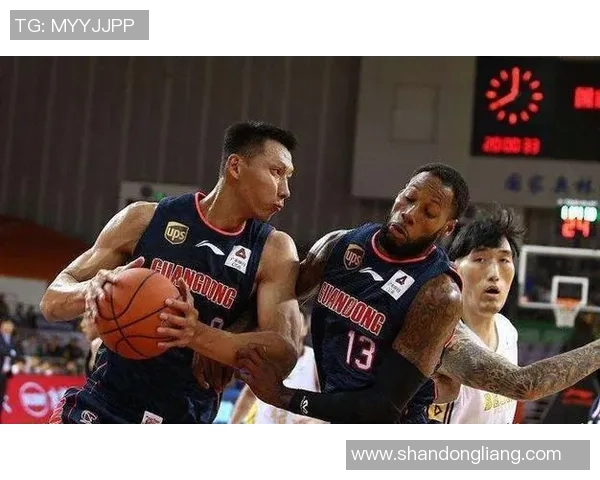 在一次意外的会议中与姚明亲密接触的奇妙经历分享