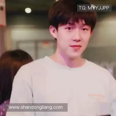 滑颢清